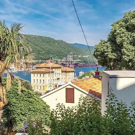 Amazing In With Kitchen Appartement *