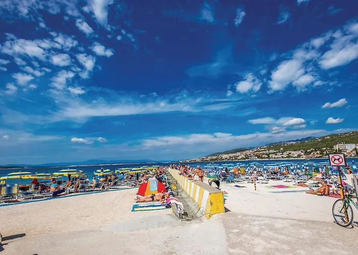 Amazing In With Kitchen *