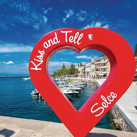 Amazing In With Kitchen