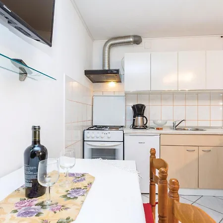 Amazing In With Kitchen